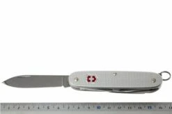 Victorinox Farmer -Knives Low Price VT 8241 26 05 victorinox farmer vt 8241 26 d5